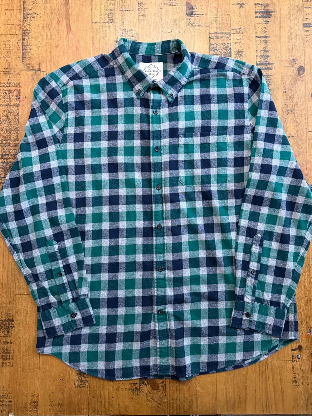 Men’s St. John's Bay Green and Navy Plaid Button-Down Shirt